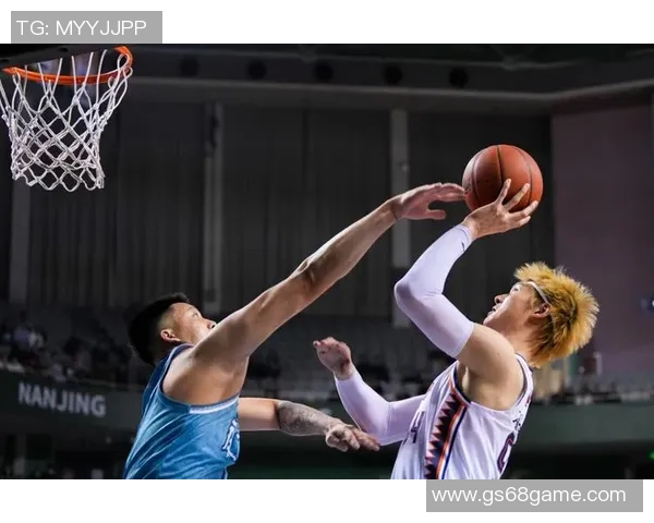 南京篮球队在锦标赛中的比赛经验与表现分析与点评